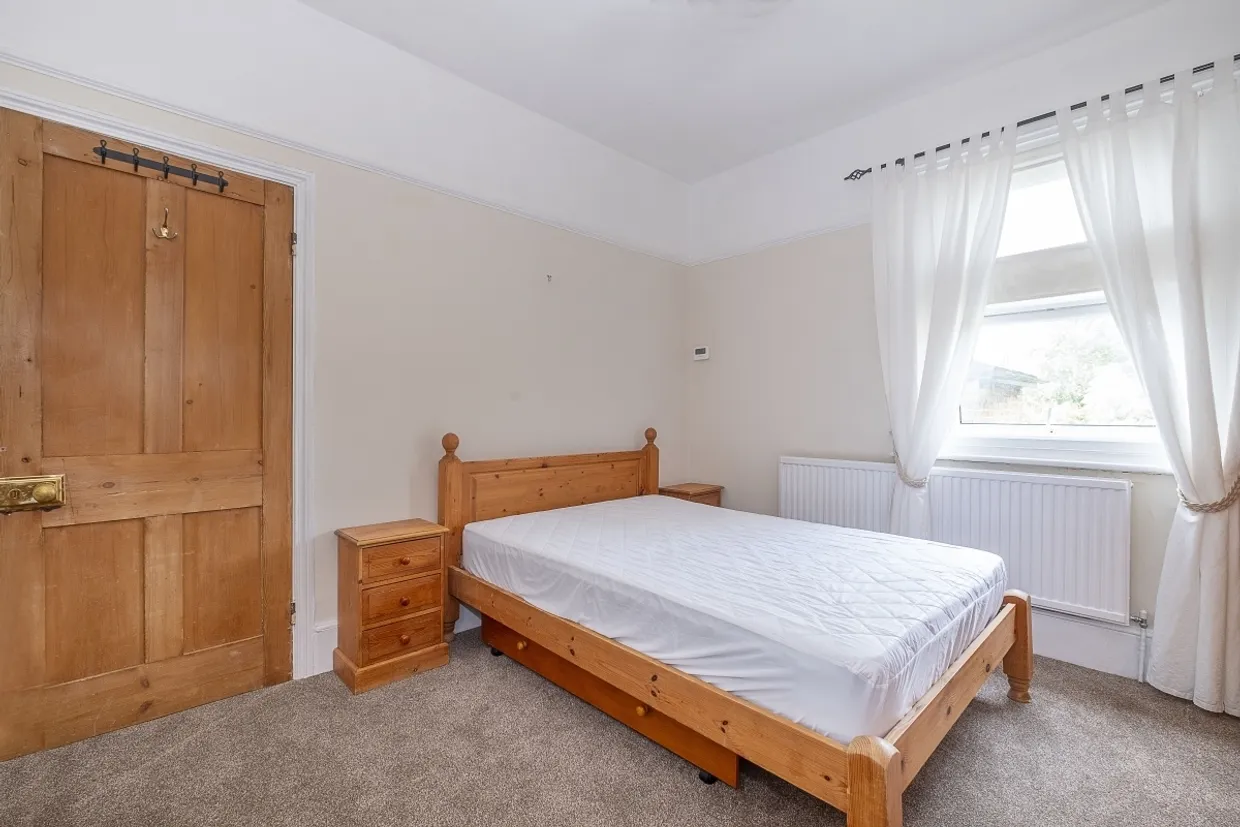 Brightwell Crescent London SW17 photo 8