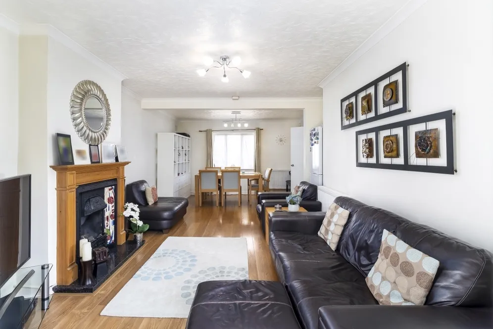 Binyon Crescent Stanmore HA7 photo 7
