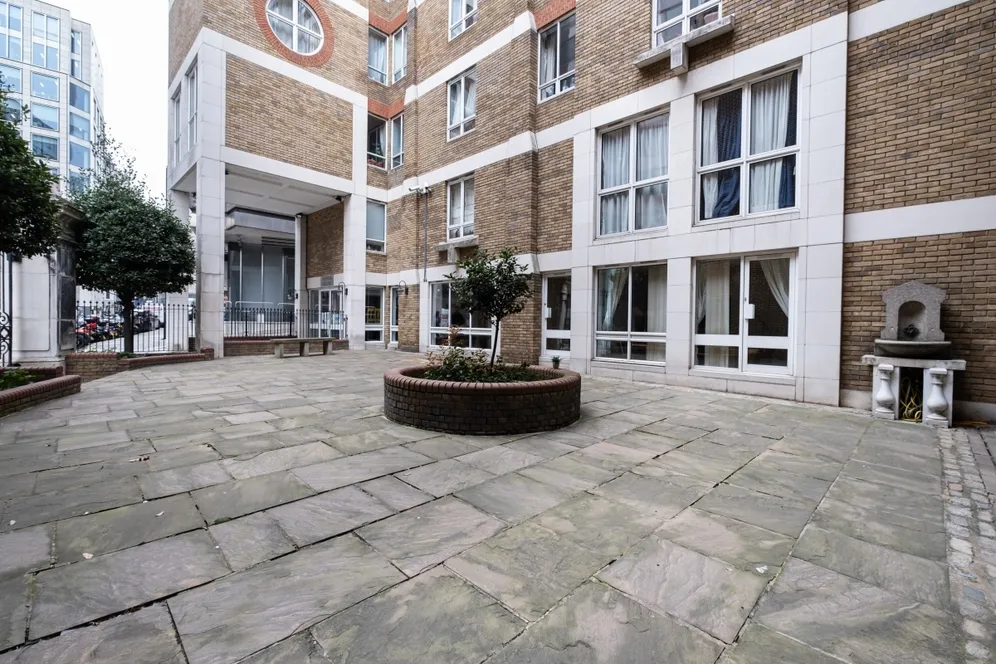 Monument Street London EC3R photo 12
