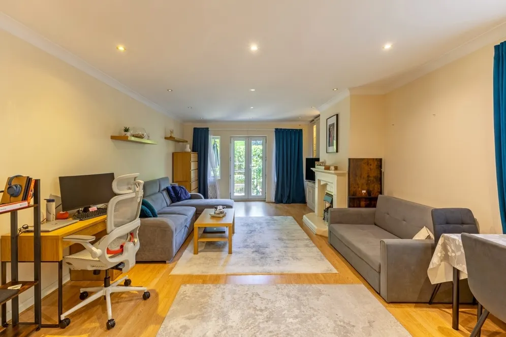 Blagdens Lane Southgate N14 photo 5
