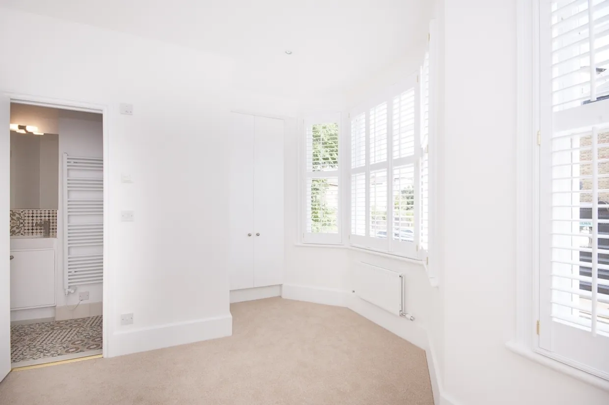 Allfarthing Lane London SW18 photo 8