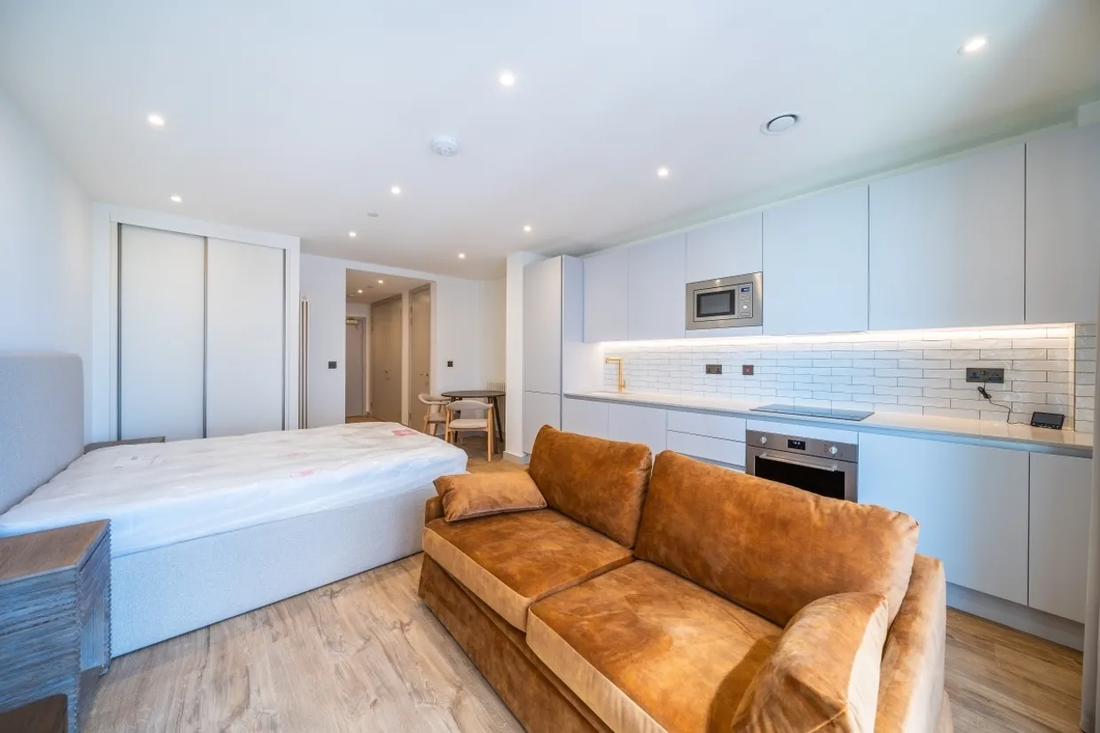 The Eades, 11 Selborne Road London E17 photo 4