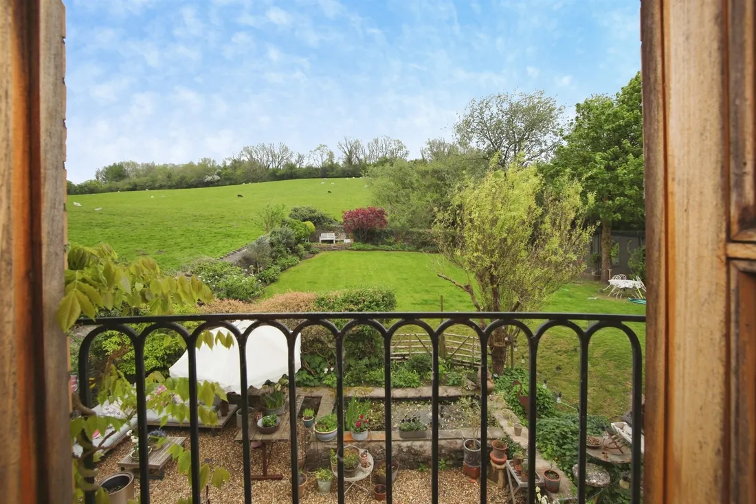 Property photo 11
