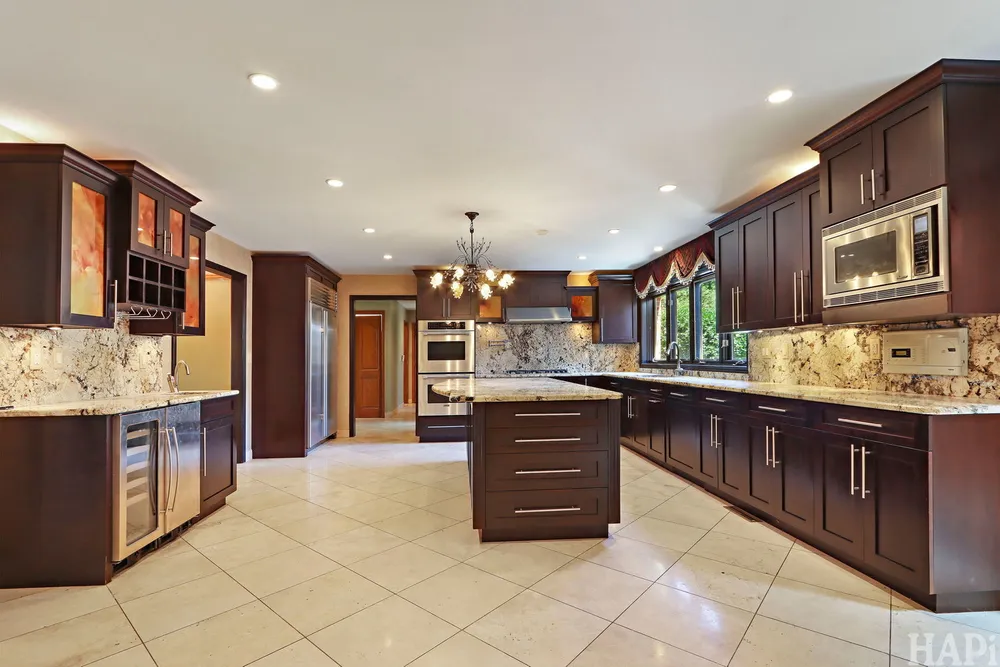 35 Revere Dr, South Barrington, IL 60010