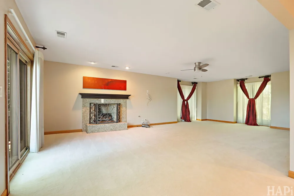 35 Revere Dr, South Barrington, IL 60010