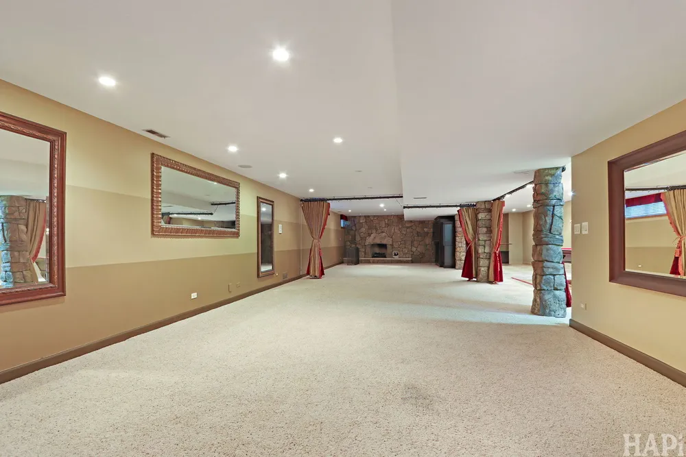 35 Revere Dr, South Barrington, IL 60010