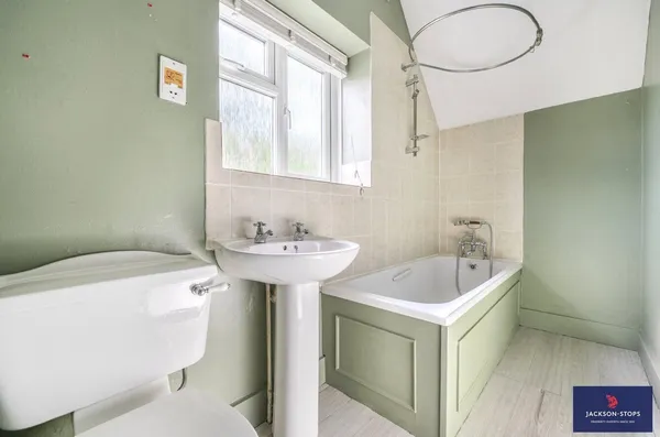 Bloomsbury Close, Woburn, MK17 photo 12