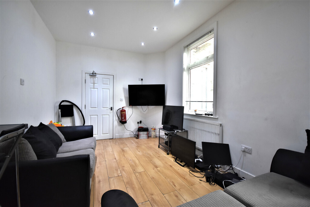 Room 3 of 6, Clara Street, Coventry, CV2 4ET Image 2