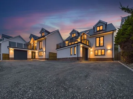 Dolphin Court, New Quay, SA45