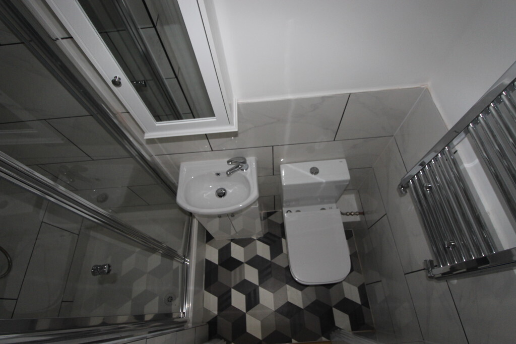 Room 3 of 5, Coronation Road, Coventry, CV1 5BX Image 4