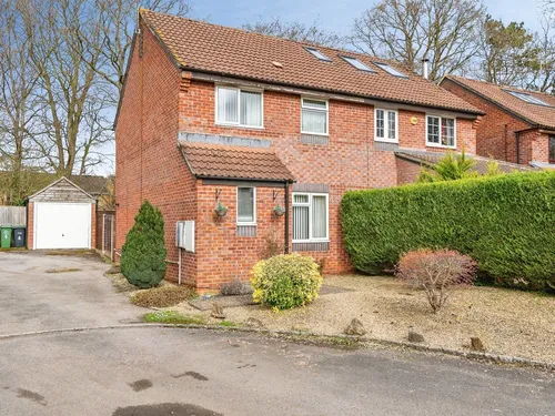 Lydiard Road, CHIPPENHAMphoto