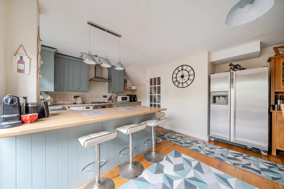Williamson Close, Haslemere, GU27 photo 5