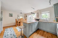 Williamson Close, Haslemere, GU27 photo 6