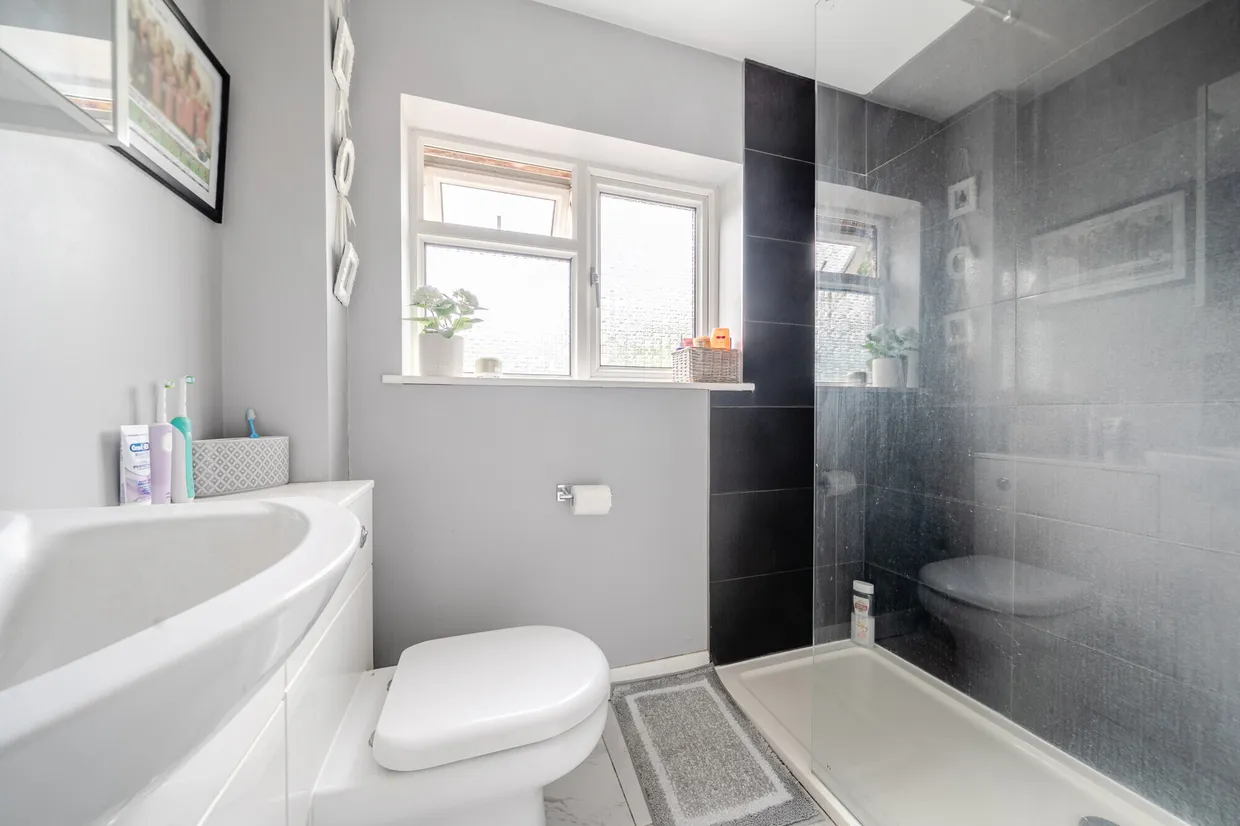 Williamson Close, Haslemere, GU27 photo 7