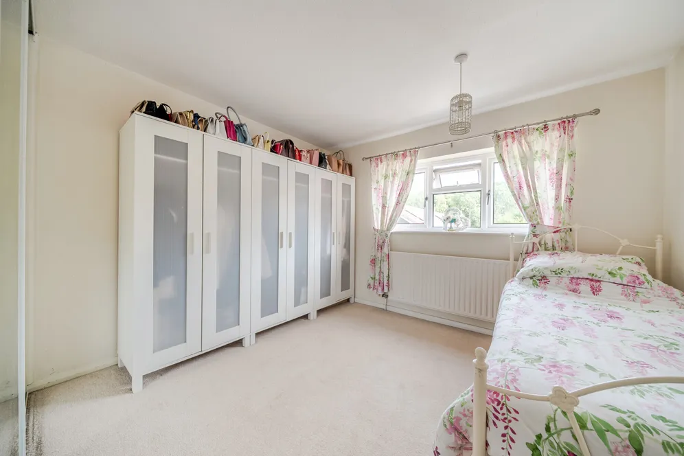Williamson Close, Haslemere, GU27 photo 13