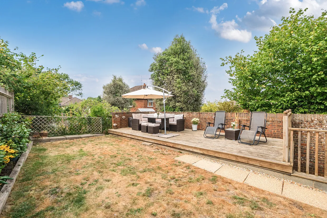 Williamson Close, Haslemere, GU27 photo 17