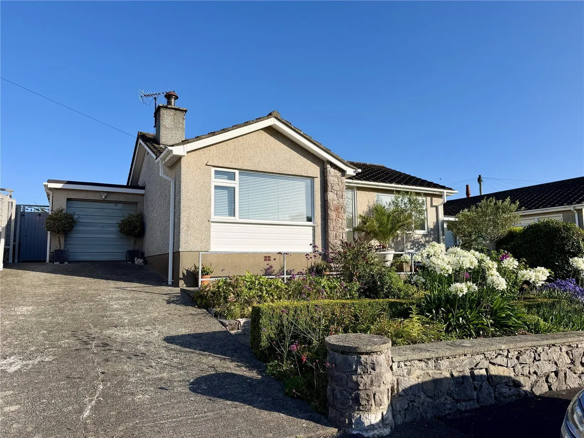 Lon Conwy, Benllech, Tyn-y-Gongl, Isle of Anglesey, LL74