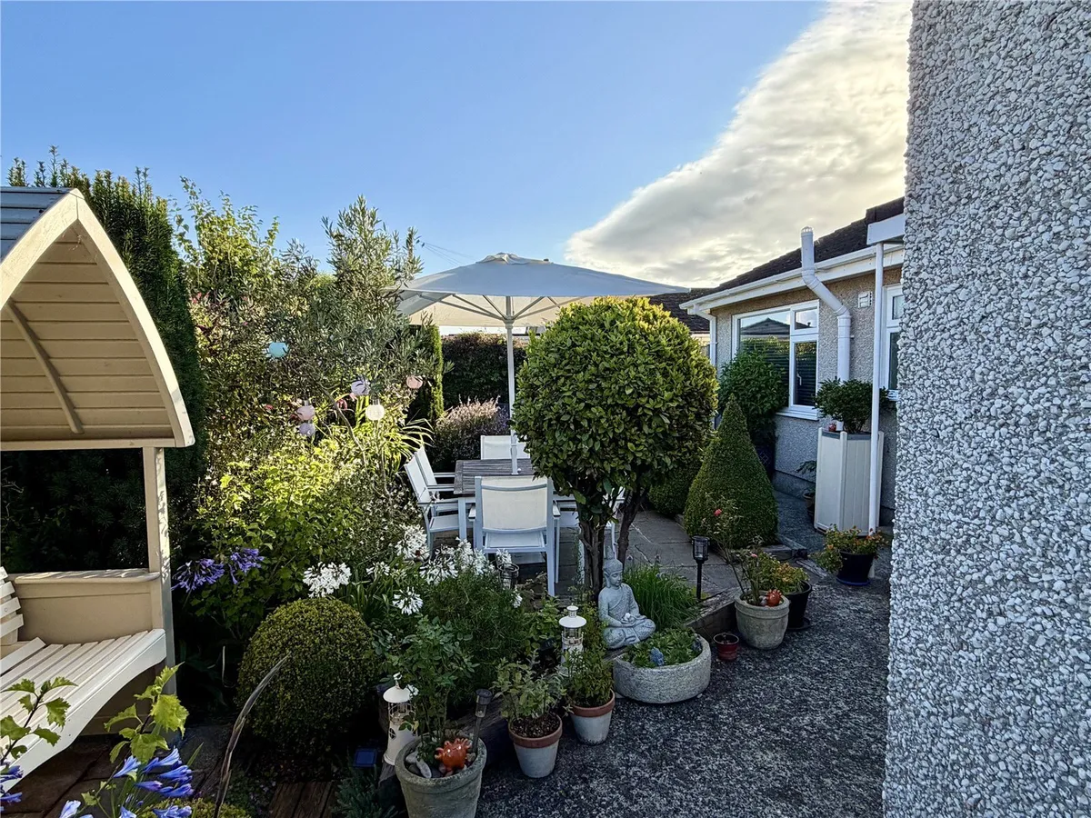 Lon Conwy, Benllech, Tyn-y-Gongl, Isle of Anglesey, LL74