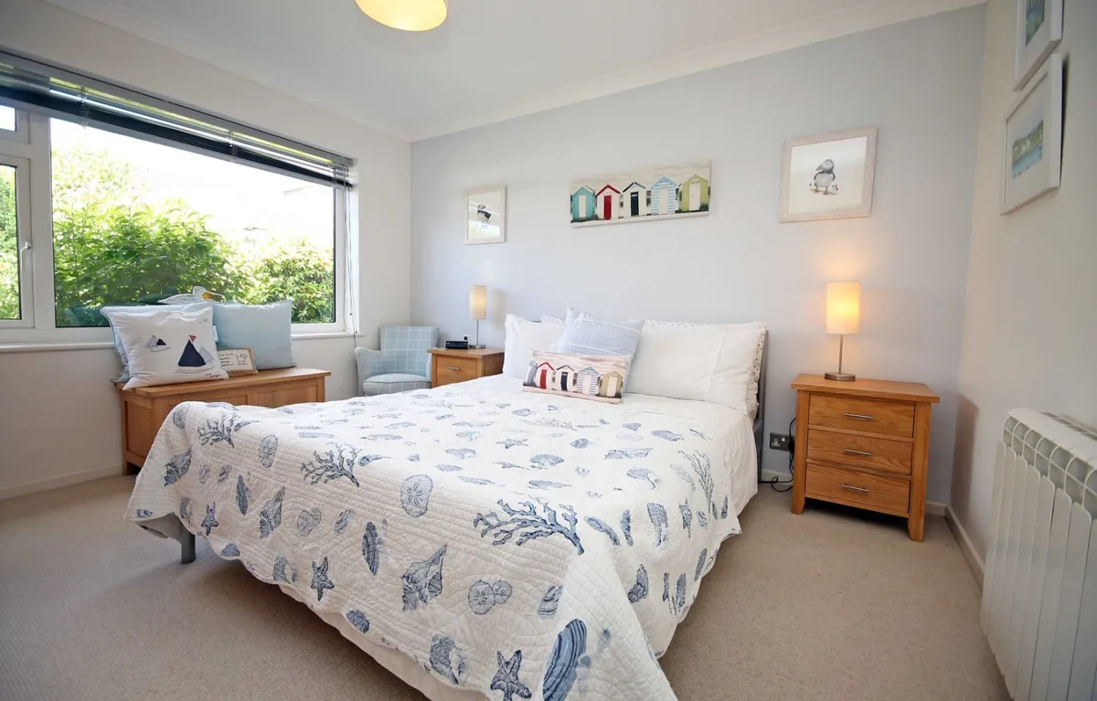 Lon Conwy, Benllech, Tyn-y-Gongl, Isle of Anglesey, LL74
