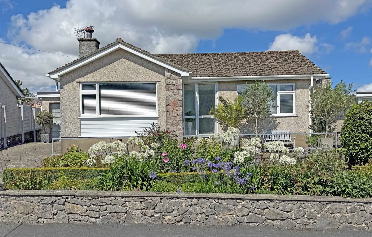 Lon Conwy, Benllech, Tyn-y-Gongl, Isle of Anglesey, LL74