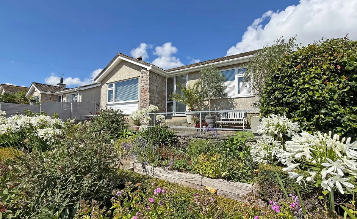 Lon Conwy, Benllech, Tyn-y-Gongl, Isle of Anglesey, LL74