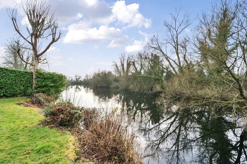 Amerden Lakes Maidenhead SL6 photo 8