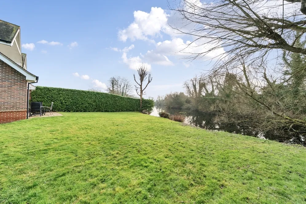 Amerden Lakes Maidenhead SL6 photo 10
