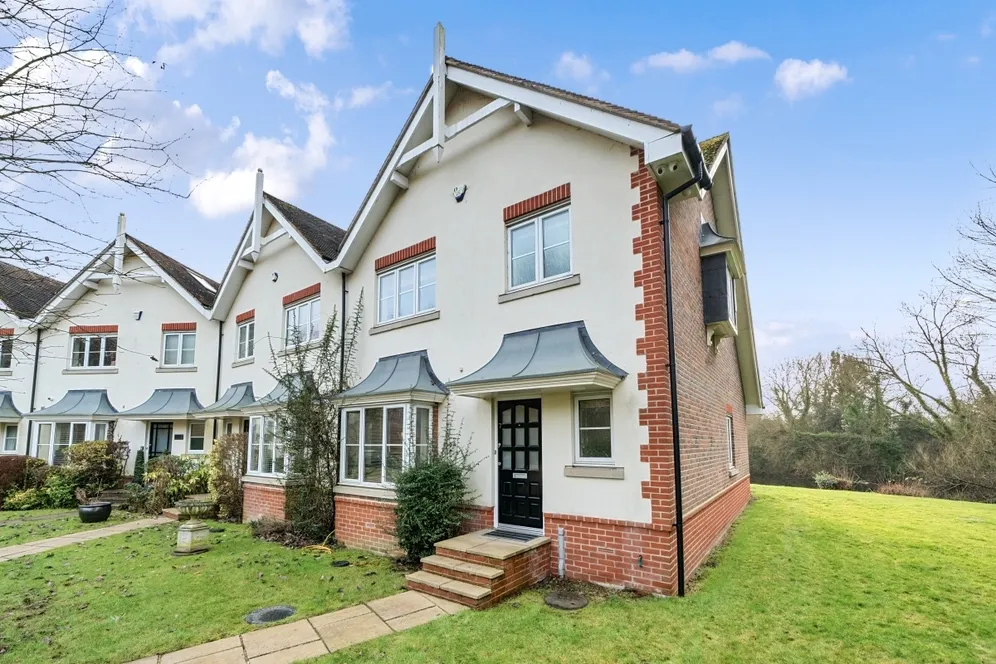 Amerden Lakes Maidenhead SL6 photo 11