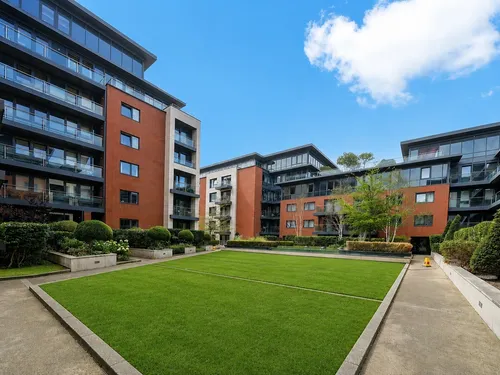 Chartfield Avenue, Londonphoto