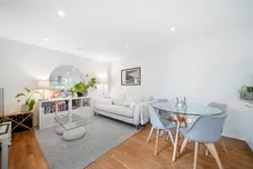 Chartfield Avenue, London