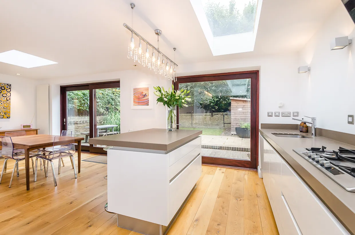 Onslow Road, Richmond, TW10 photo 2