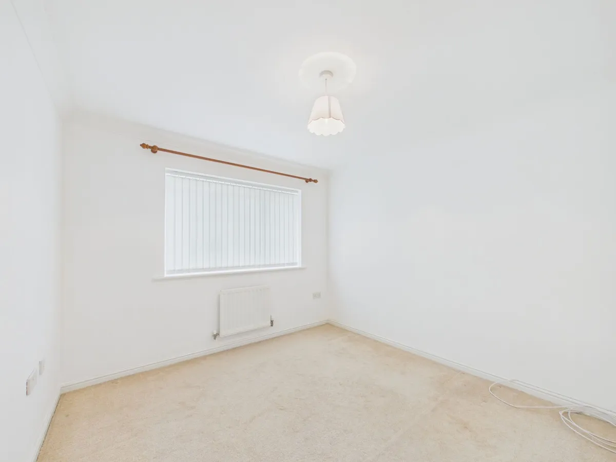Cilgant Y Meillion, Rhoose CF62