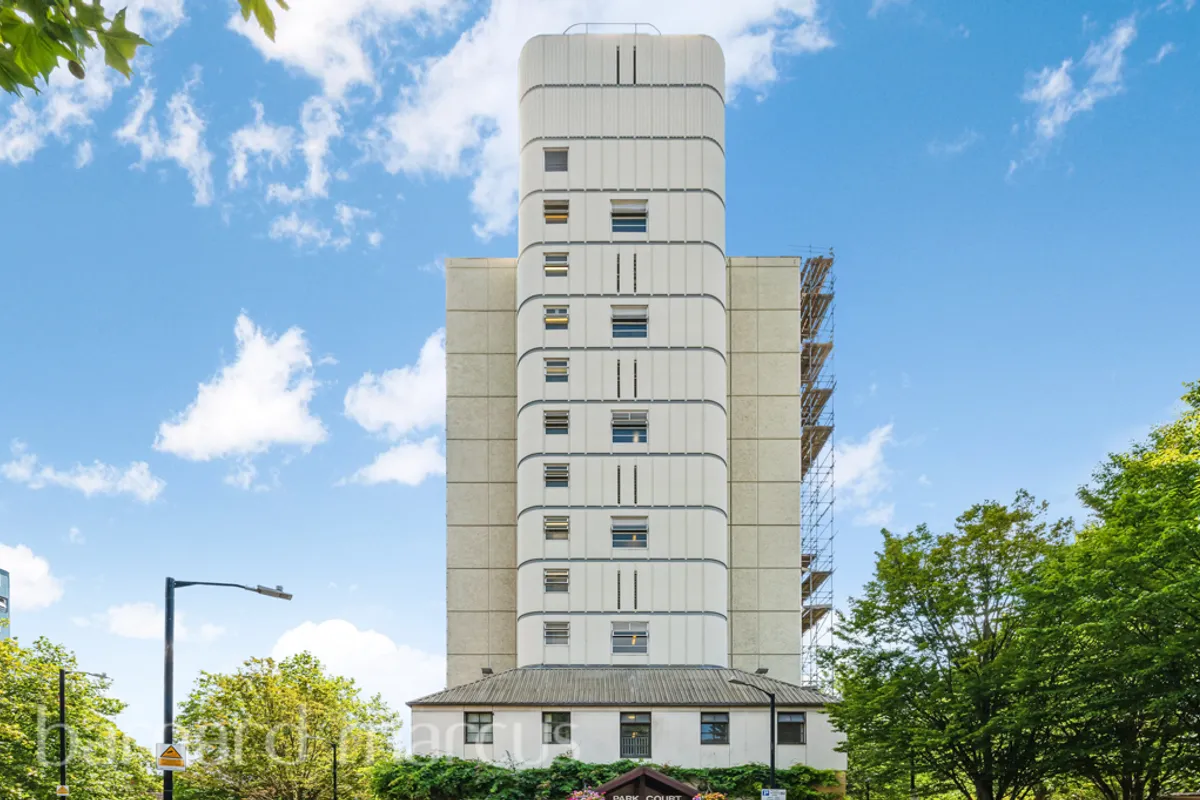 Battersea Park Road, London