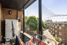 Horseshoe Close, London, E14 photo 3