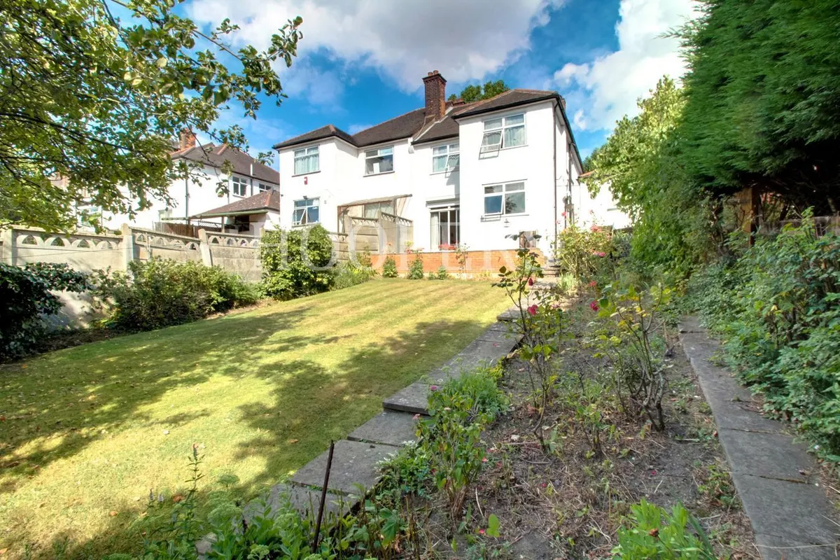 Dollis Hill Lane, London, NW2
