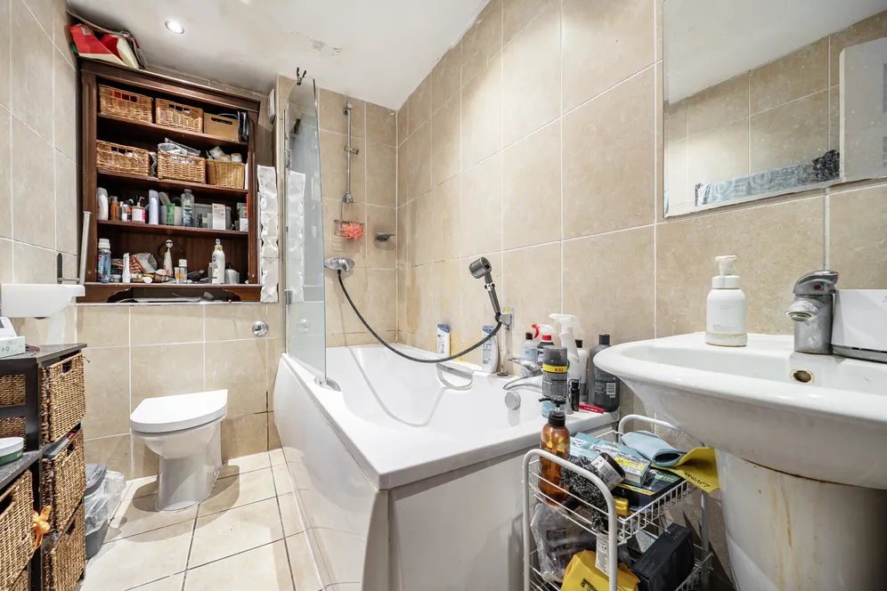 Horseshoe Close, London, E14 photo 7