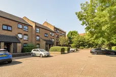 Horseshoe Close, London, E14 photo 9