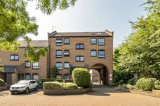 Horseshoe Close, London, E14 photo 15