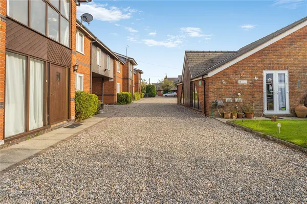 Parkside, Nr Rossett, LL12 photo 3