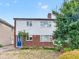 St. James Avenue, Sutton photo