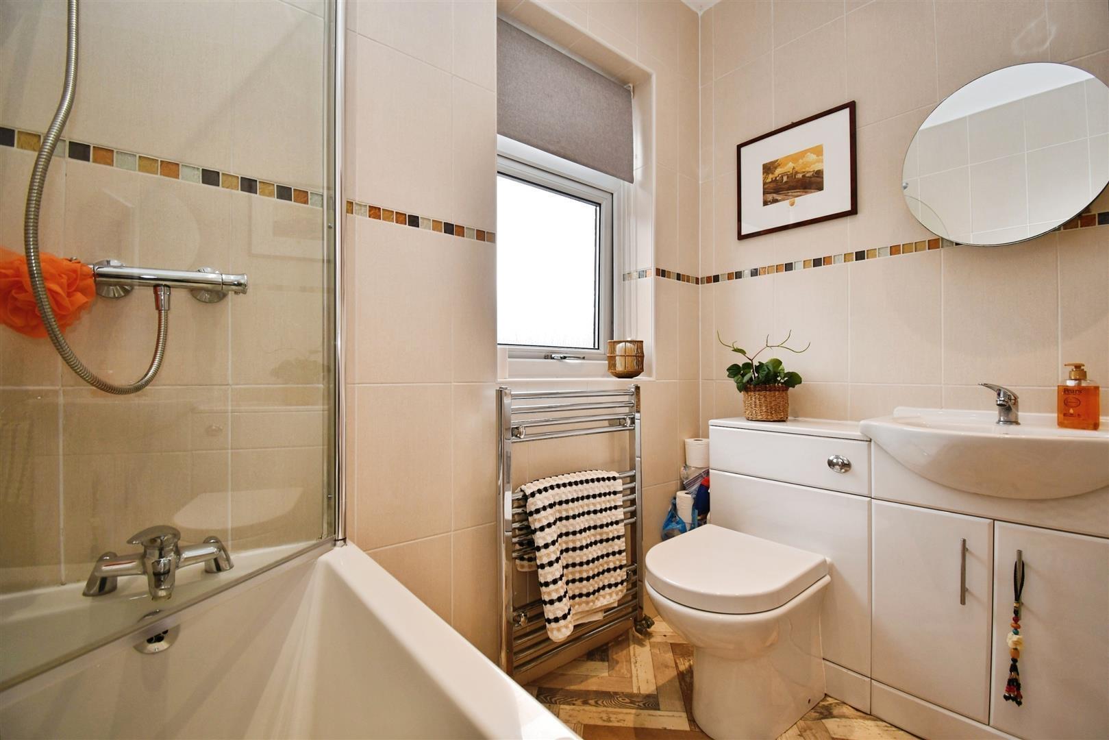 County Road South, Hull Image 9