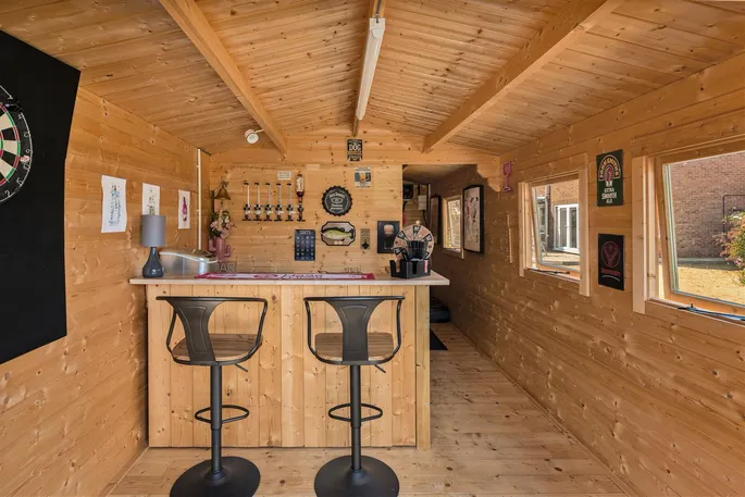 Property carousel image 17