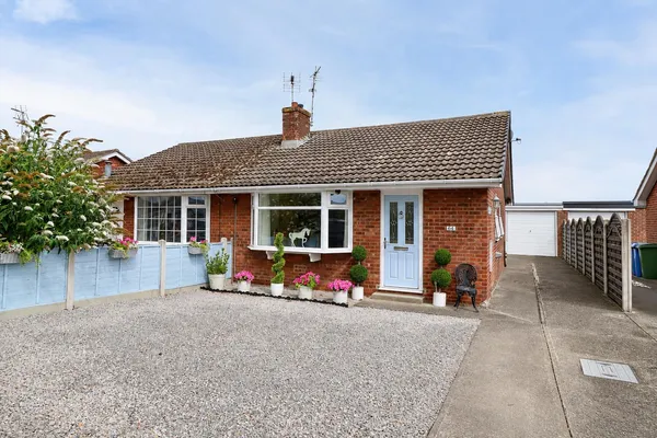 Roman Avenue South, Stamford Bridge, York
