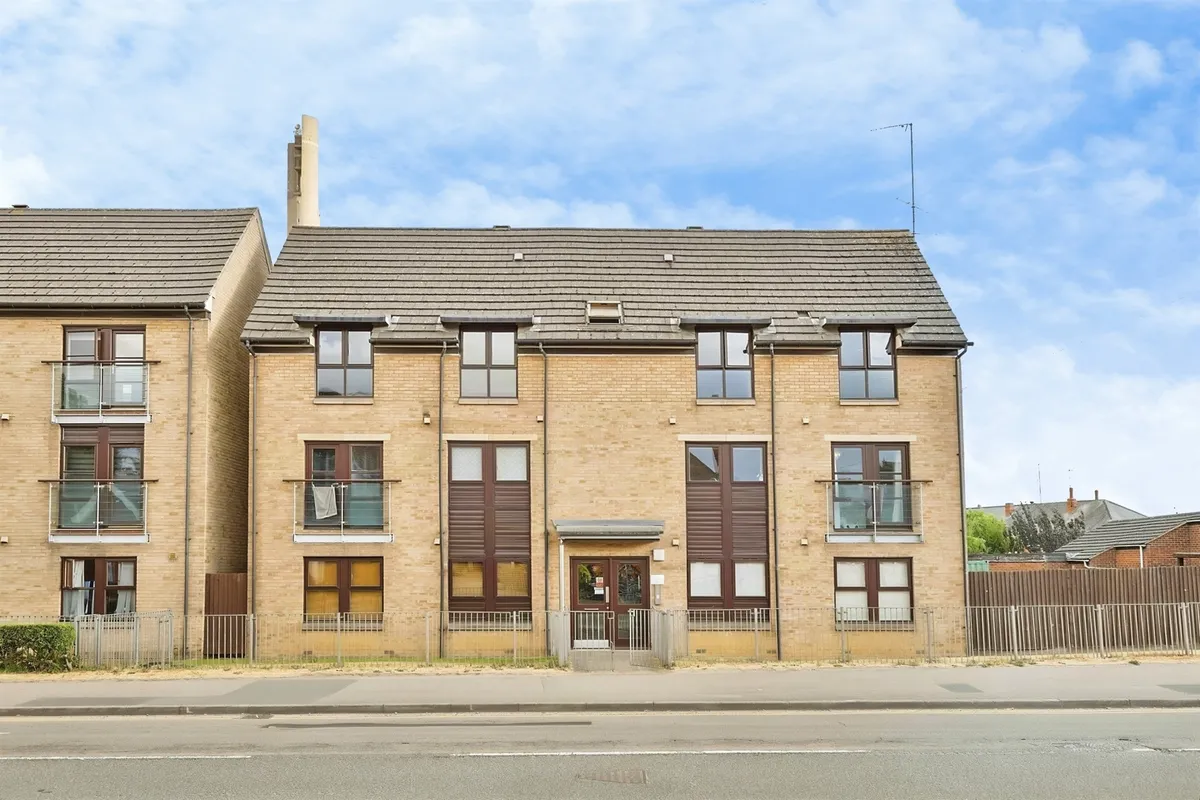 Weedon Road, Northampton