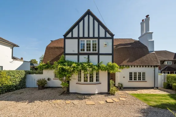 Avenue Road, Epsom KT18