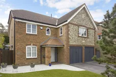 Woodlands Gardens, Epsom KT18 photo 1