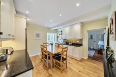 Avenue Road, Epsom KT18 photo 5