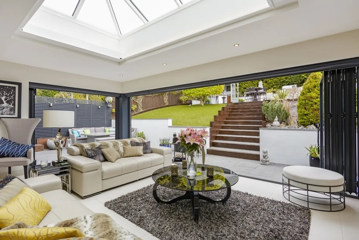 Woodlands Gardens, Epsom KT18 photo 2