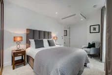 Nine Elms Point, Haydn Tower, 50 Wandsworth Road London SW8 photo 4