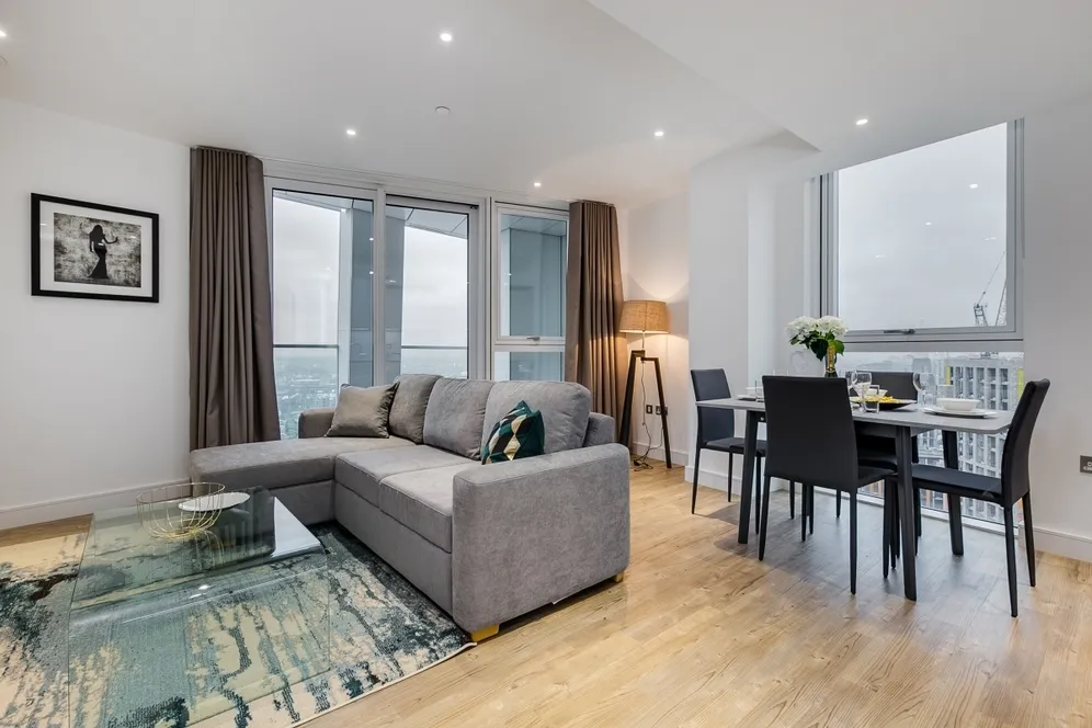Nine Elms Point, Haydn Tower, 50 Wandsworth Road London SW8 photo 5